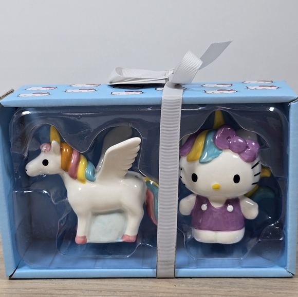 Hello Kitty and Unicorn Salt & Pepper Shaker Set - Picture 1 of 4